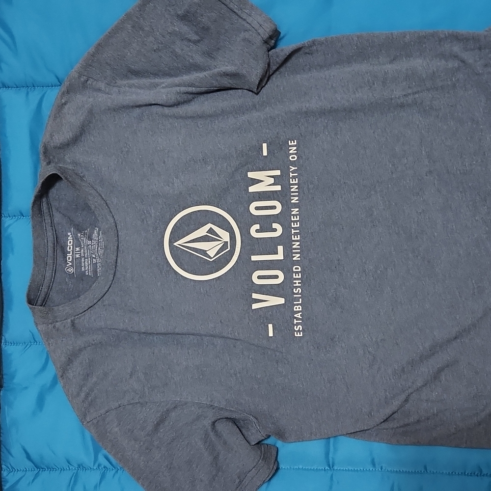 Volcom Tee Shirt Size M